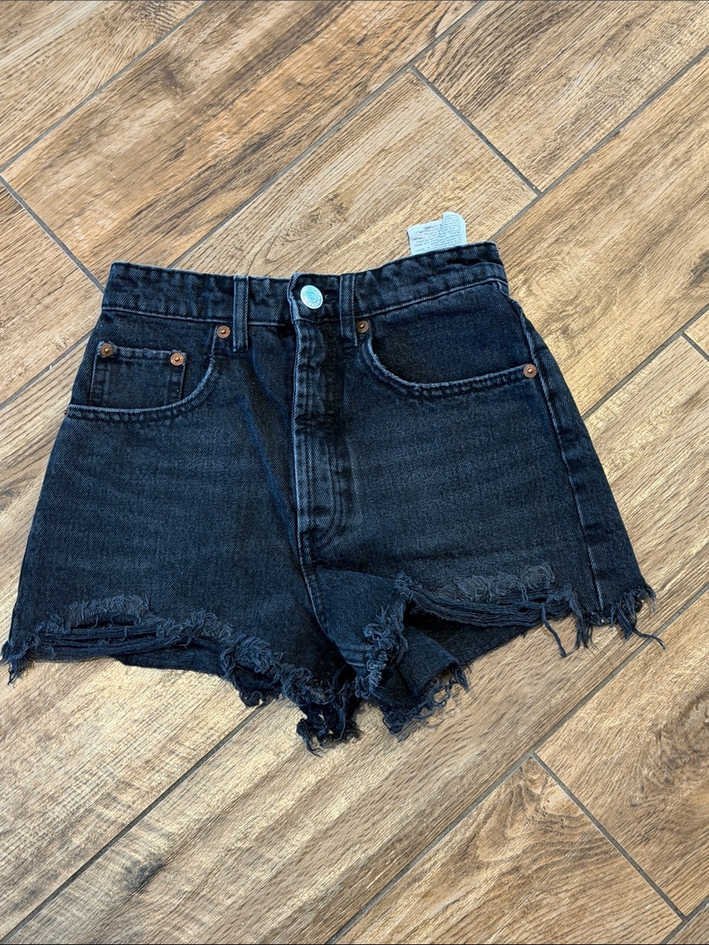 Zara High-Rise Black Denim Shorts – Size 0 (2” Inseam)